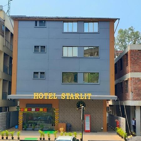 Hotel Starlit ナビムンバイ エクステリア 写真